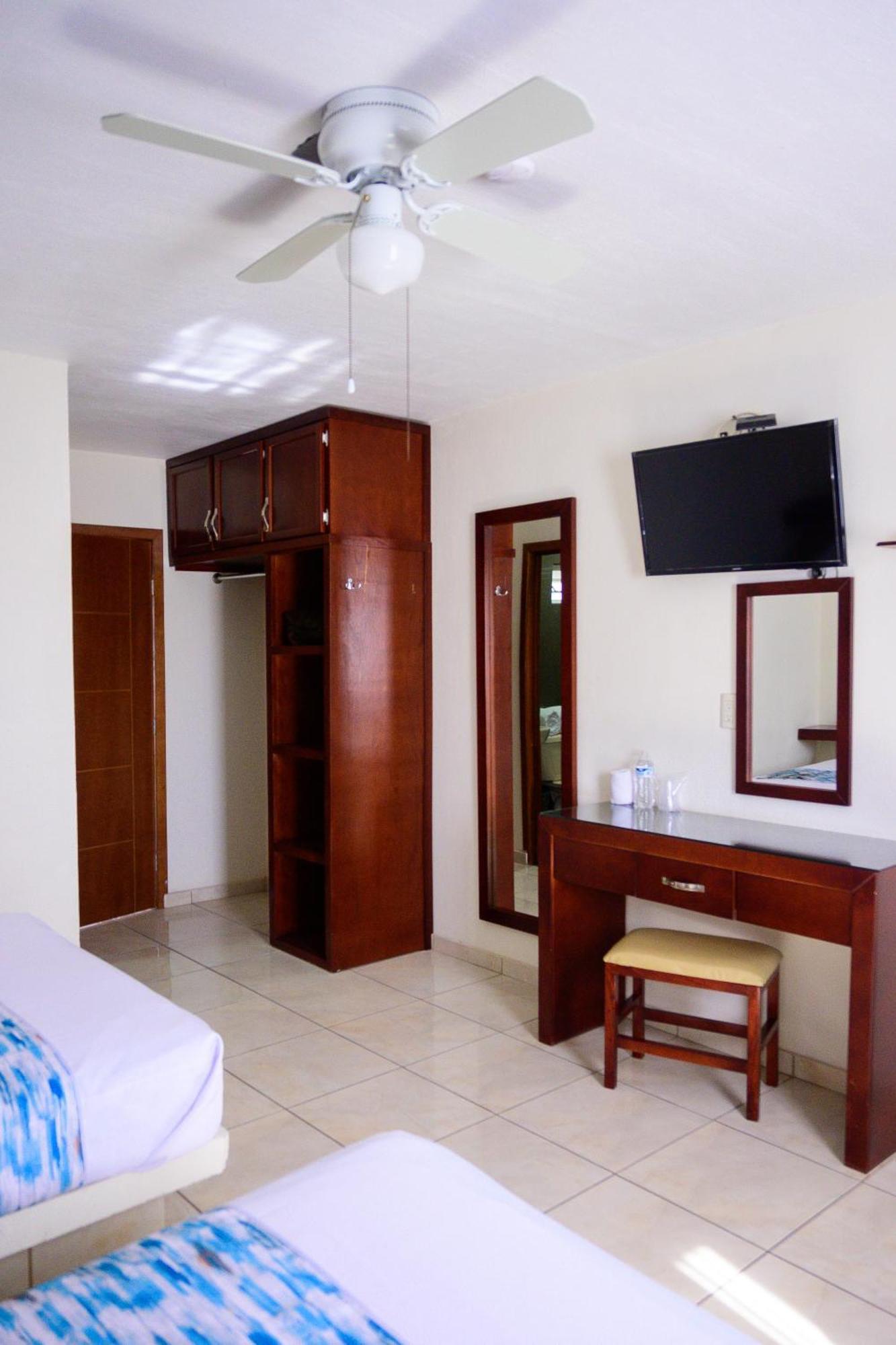 Hotel Acuario En Ocotlan Ngoại thất bức ảnh