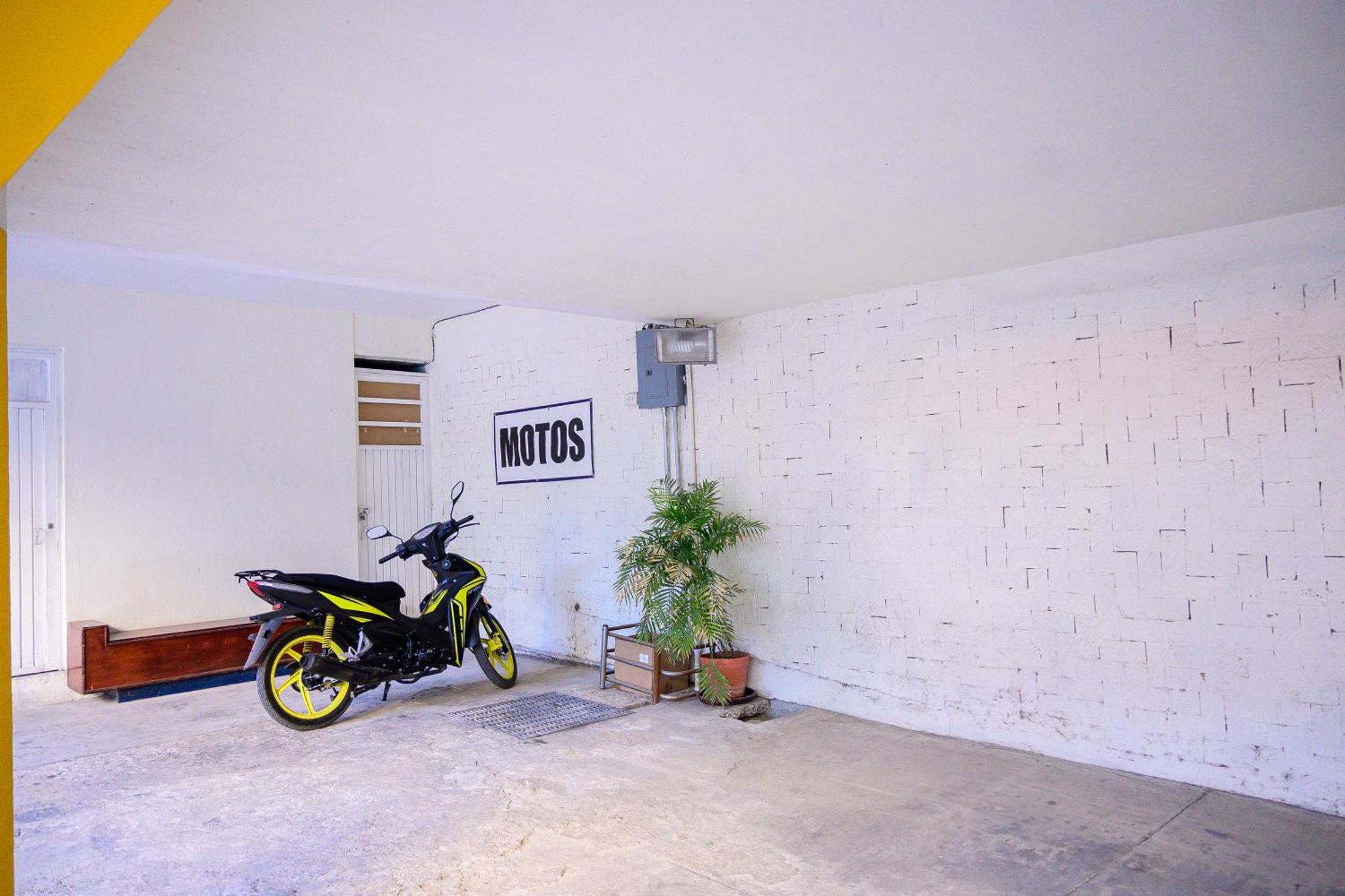 Hotel Acuario En Ocotlan Ngoại thất bức ảnh