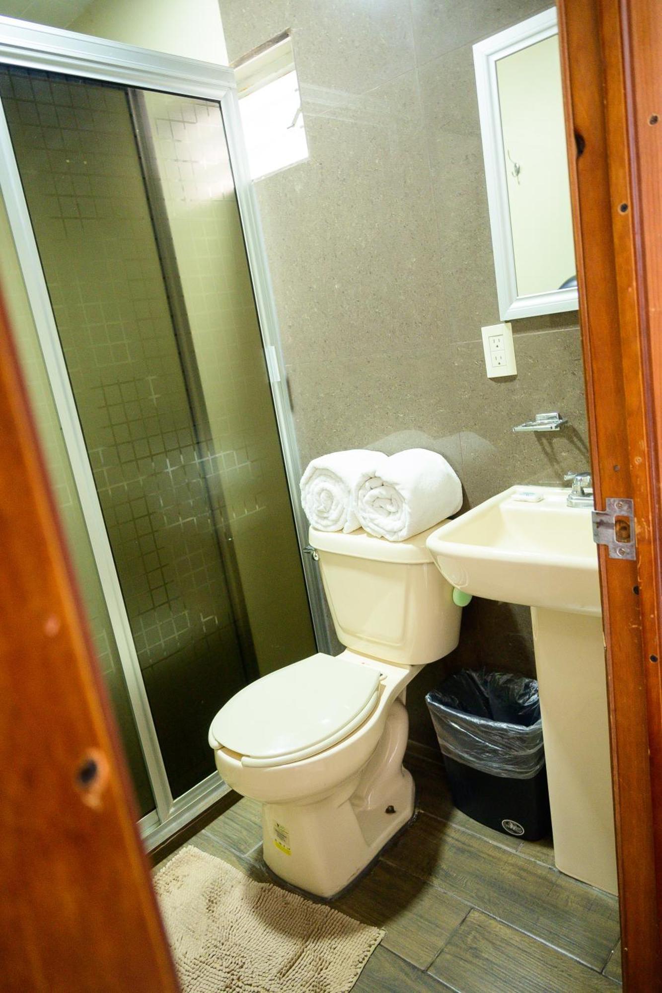Hotel Acuario En Ocotlan Ngoại thất bức ảnh